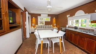 Comedor Cabañas 4 Pax, Punta Cerezo, Cariló