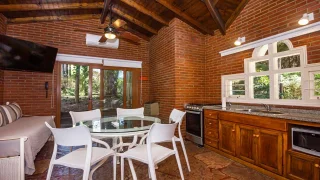 Cocina comedor Cabañas 5 Pax, Punta Cerezo, Cariló