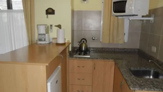 Cocina Cabaña 2 ambientes 55m2 Berni - Fader, La Galería, Cariló