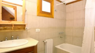 Baño Aparts para 2 a 4 personas, Cabañas Alpinas, Cariló