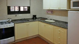 Cocina casa 1 PB Casa Ciruelo - 1 dormitorio, Las Hadas, Cariló