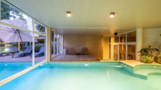 Piscina cubierta Suite House Cariló